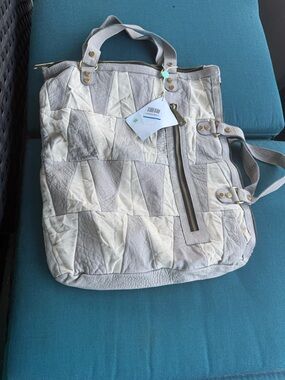 Women's Patchwork Leather Tote Bag in Neutral Ivory and Light Gray connection pr